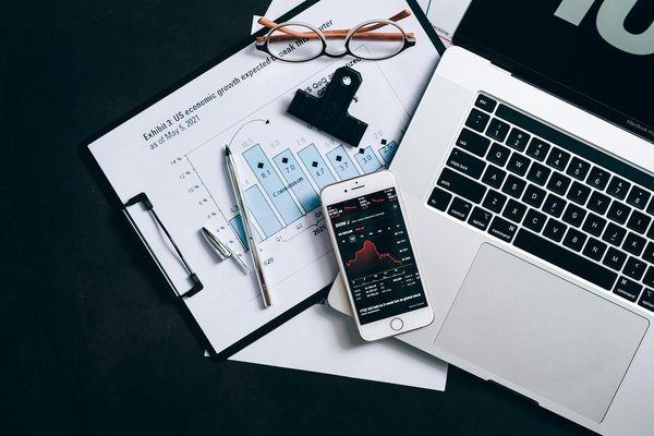 Découvrez Comment Vos Employés Peuvent Tirer Parti de l'Assurance Crédit de l'Entreprise